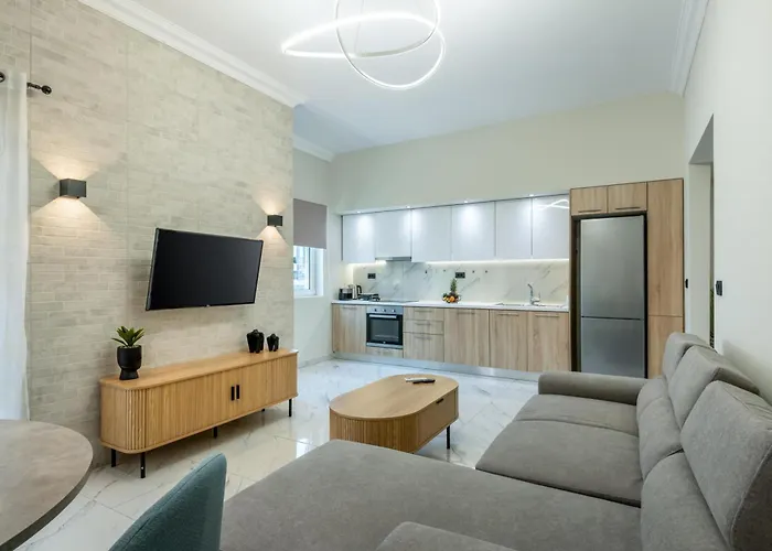 Hypnos Luxury Apartment *